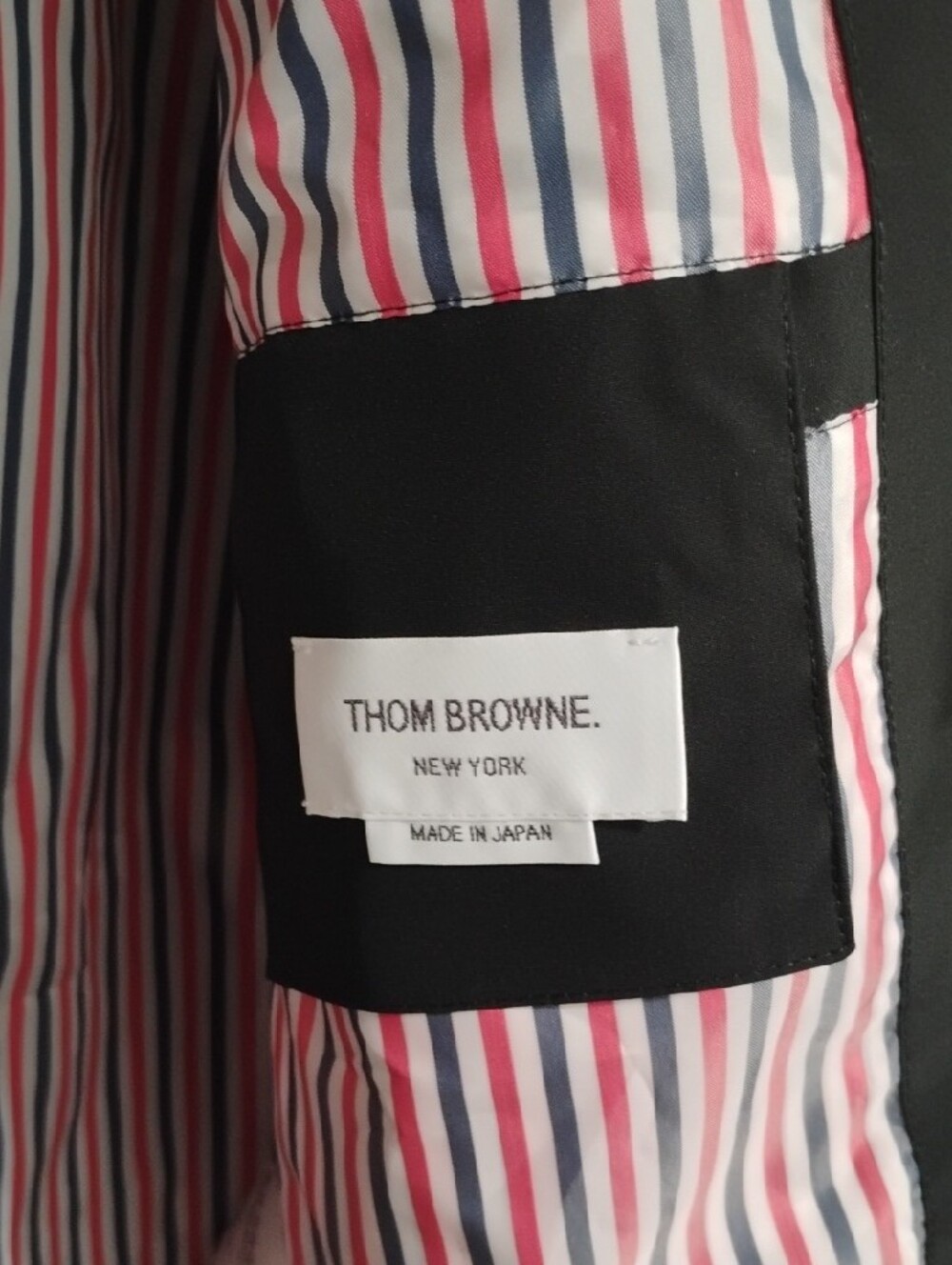 Thom Browne Size 2 Men's Black Hooded Rain Jacket with Contrast Tab - Picture 4 of 7